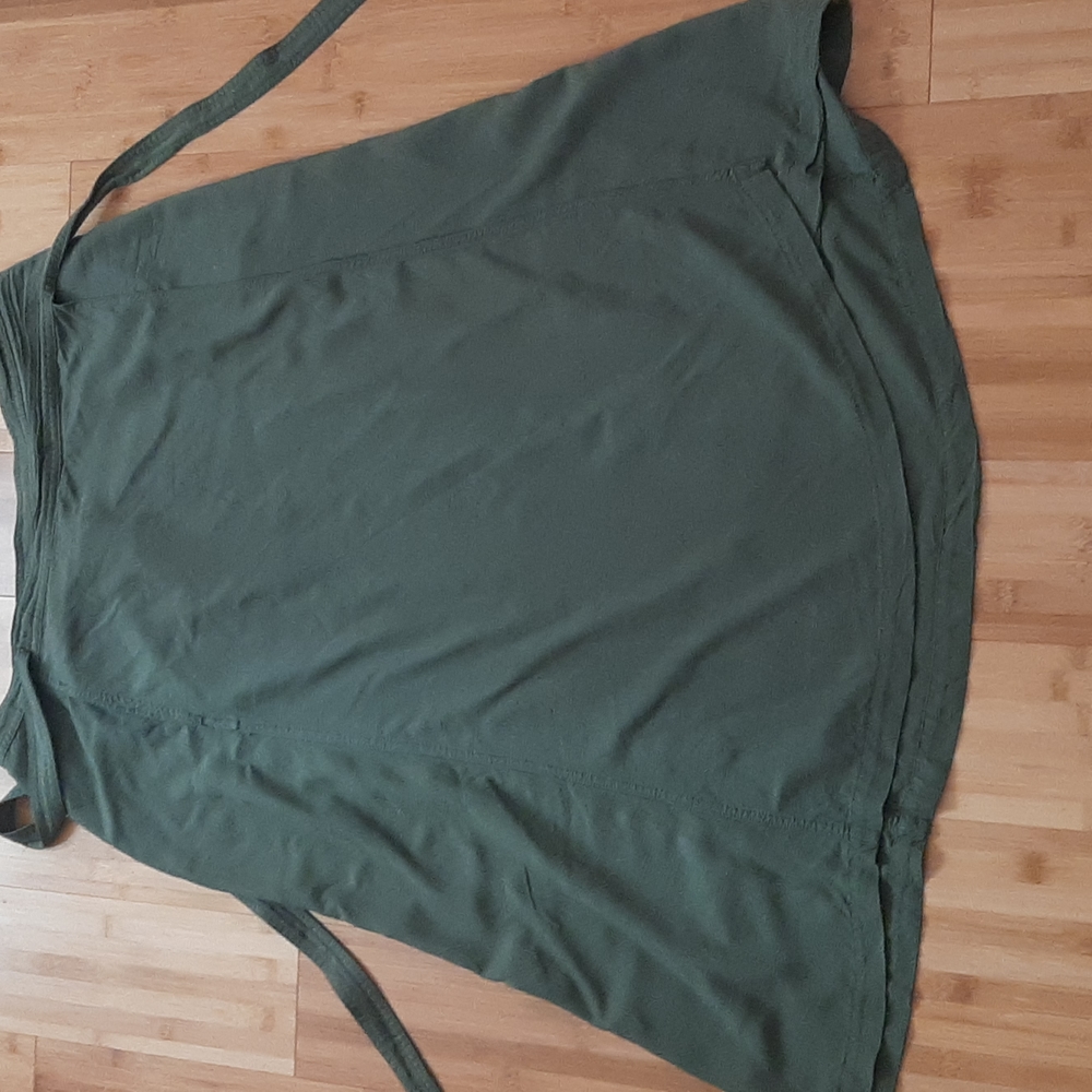 Green midi wrap skirt with pockets